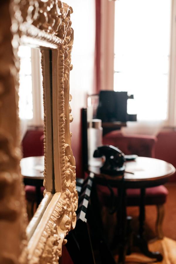 Hotel Le Temple De Jeanne à Paris Extérieur photo