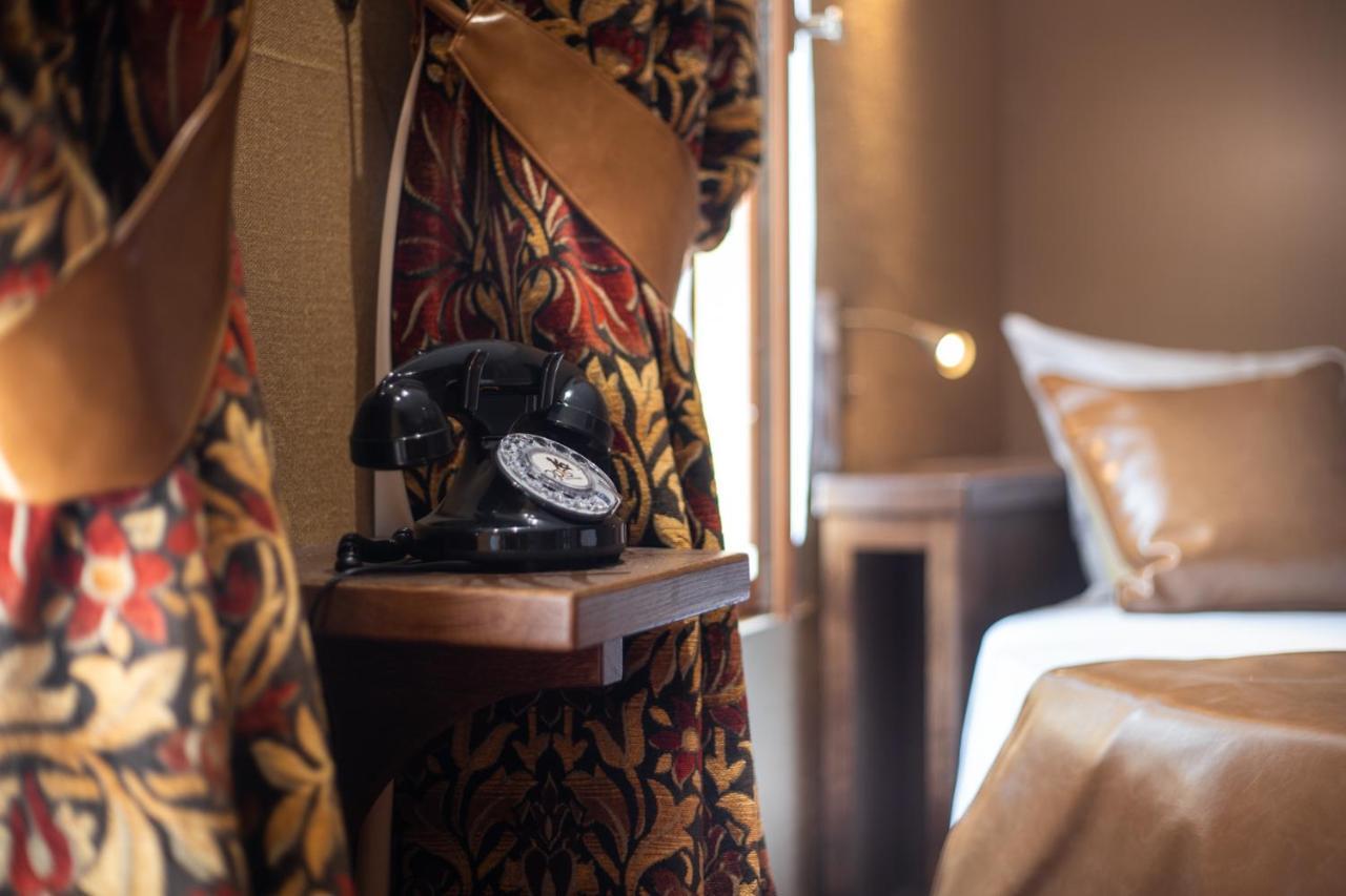 Hotel Le Temple De Jeanne à Paris Extérieur photo